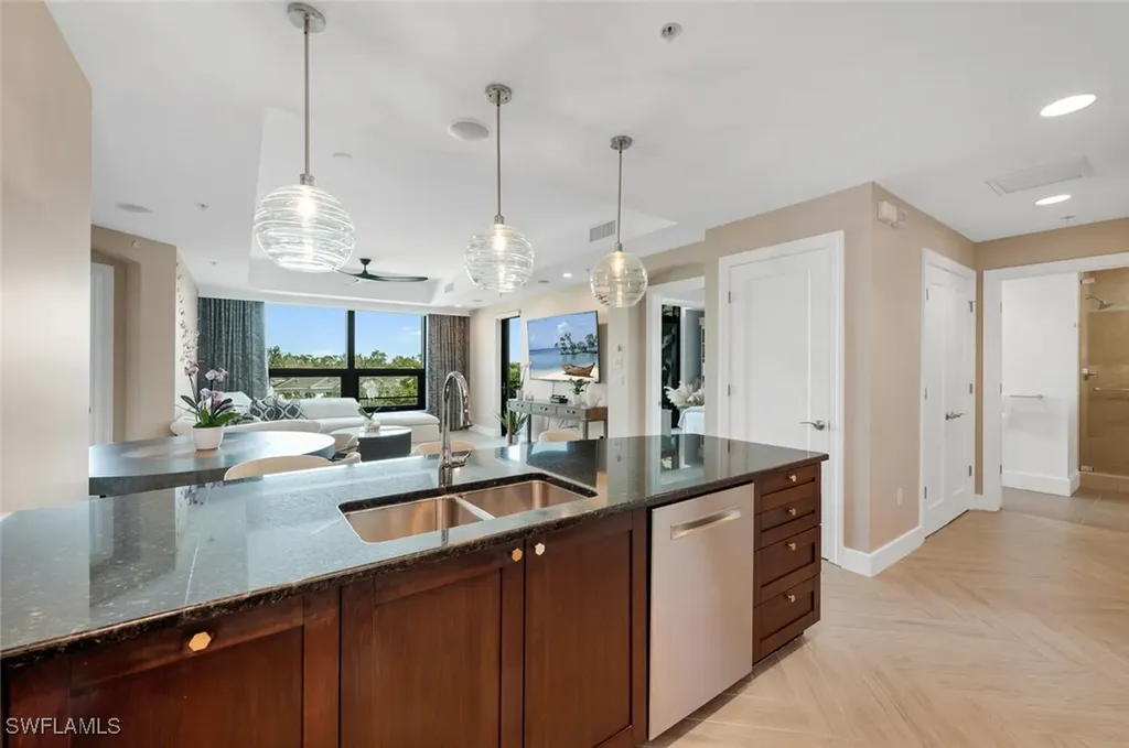 9115 Strada Place Naples FL 34108
