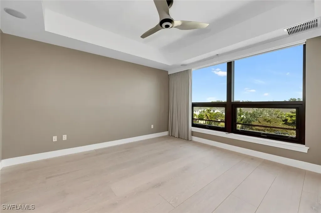 9115 Strada Place Naples FL 34108