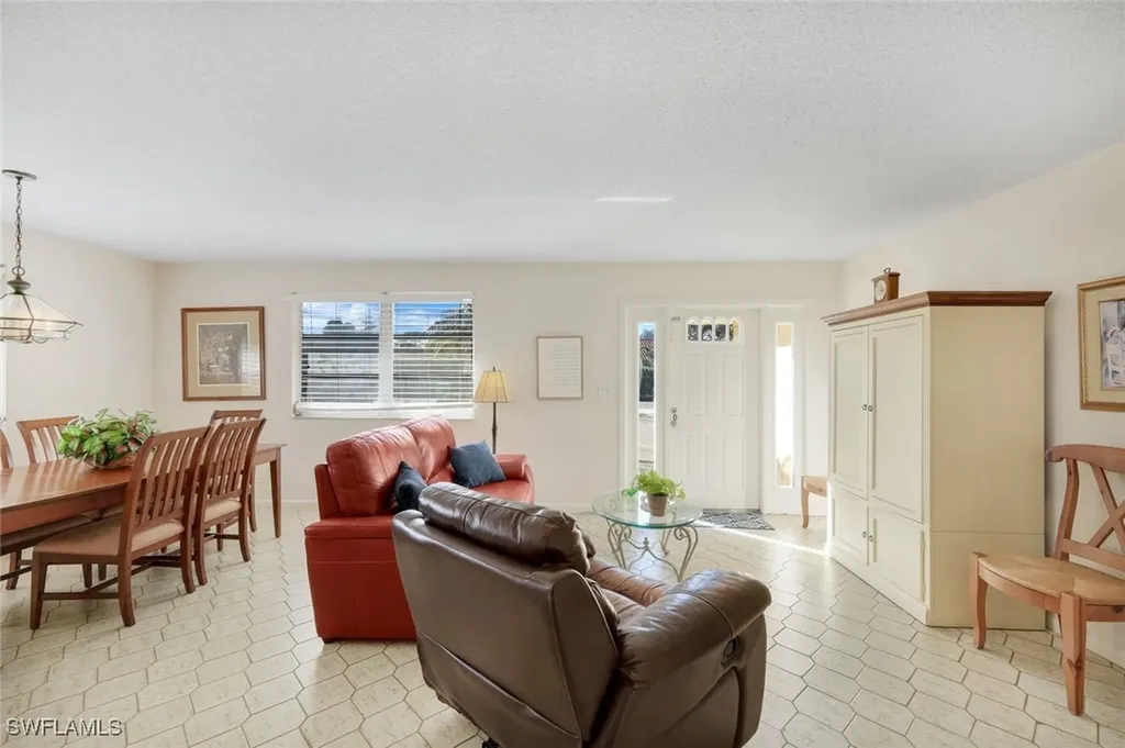 761 91st Avenue N Naples FL 34108