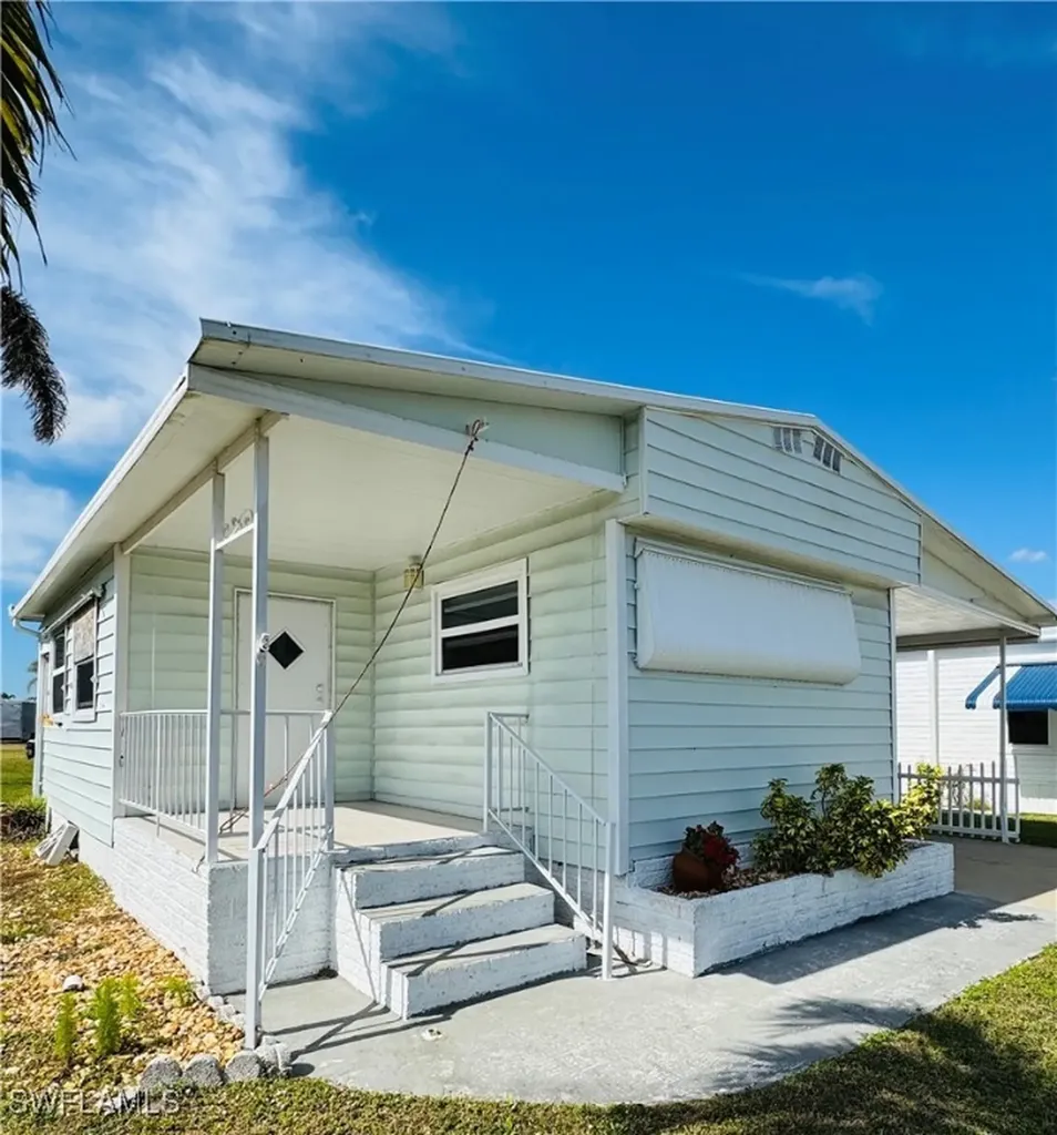 376 Verna Avenue Fort Myers FL 33908