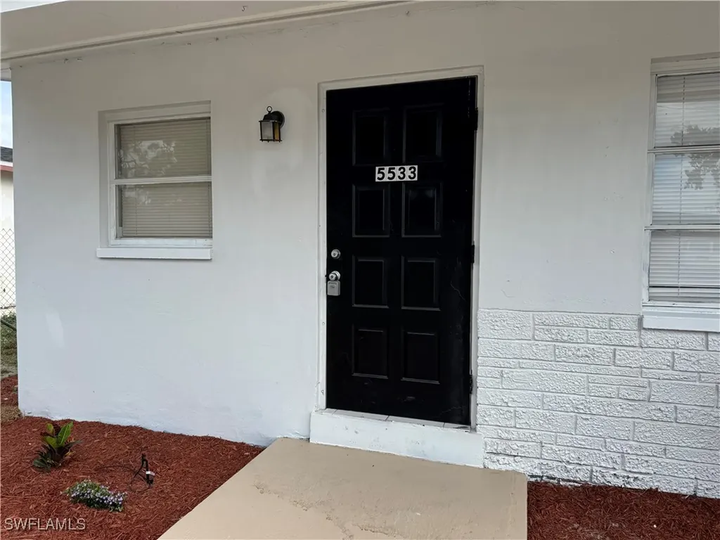 5533 7th Avenue Fort Myers FL 33907