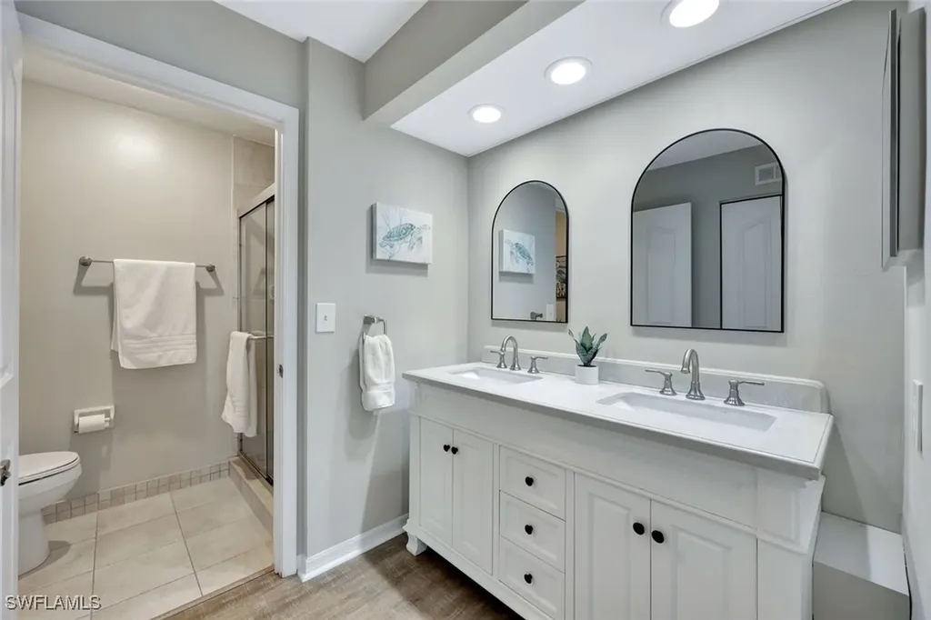 925 New Waterford Drive Naples FL 34104
