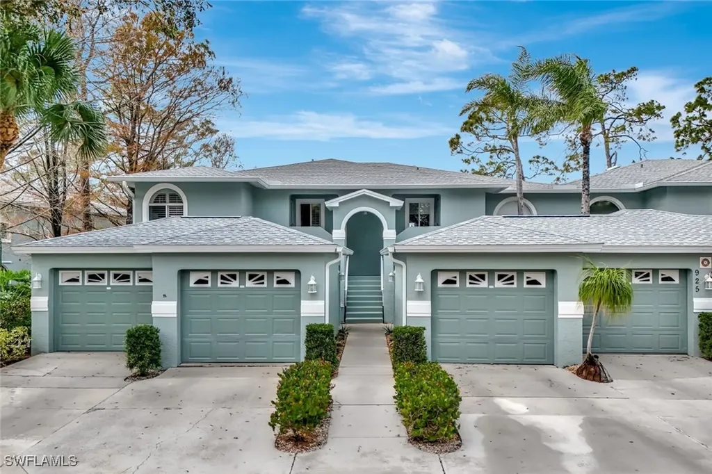 925 New Waterford Drive Naples FL 34104