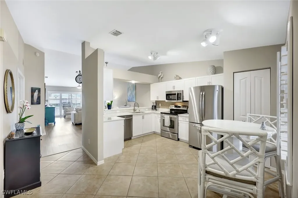 925 New Waterford Drive Naples FL 34104