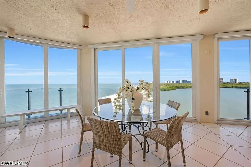 10 Seagate Drive Naples FL 34103