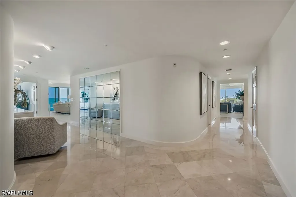 10 Seagate Drive Naples FL 34103