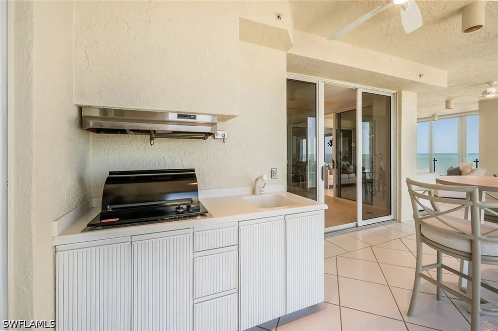 10 Seagate Drive Naples FL 34103