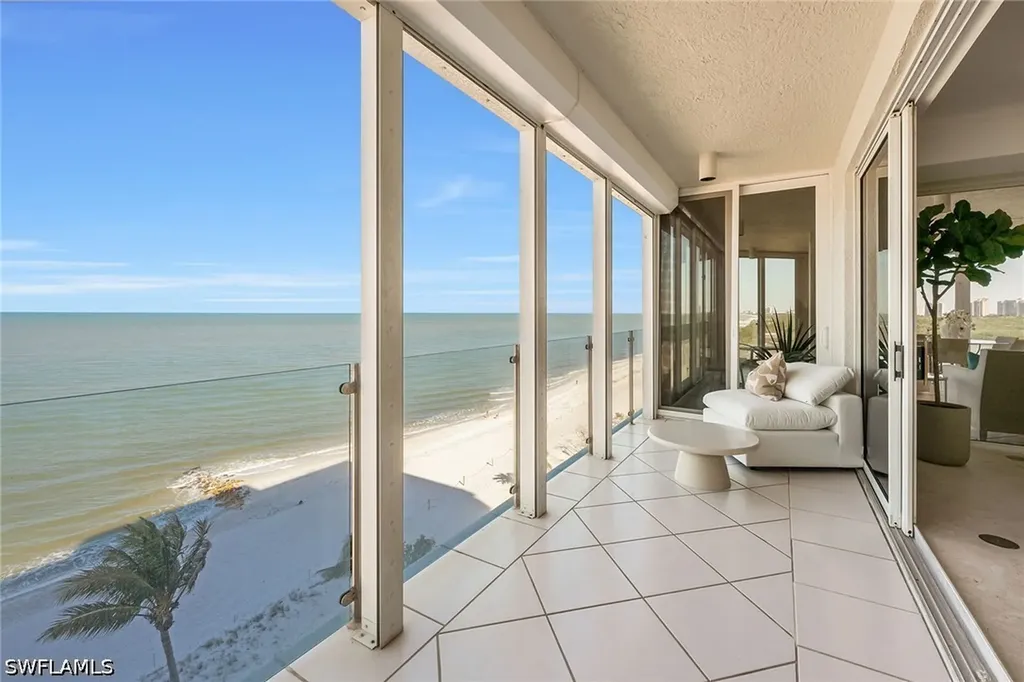 10 Seagate Drive Naples FL 34103
