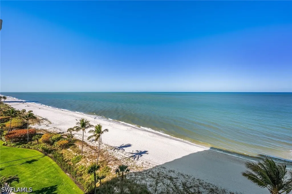 10 Seagate Drive Naples FL 34103