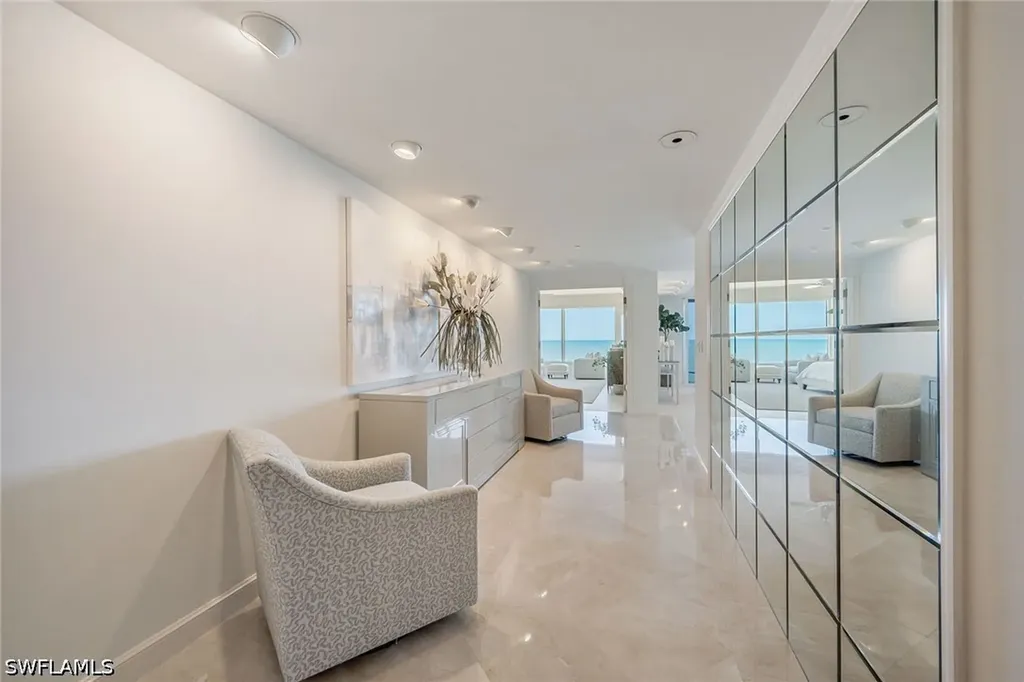 10 Seagate Drive Naples FL 34103