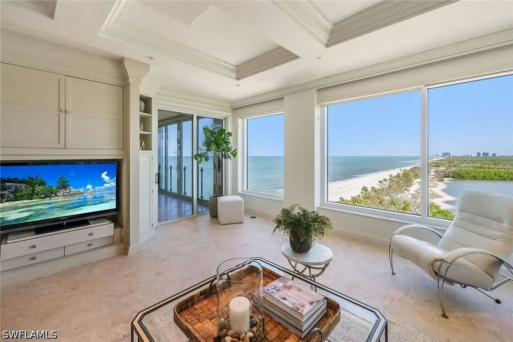 10 Seagate Drive Naples FL 34103