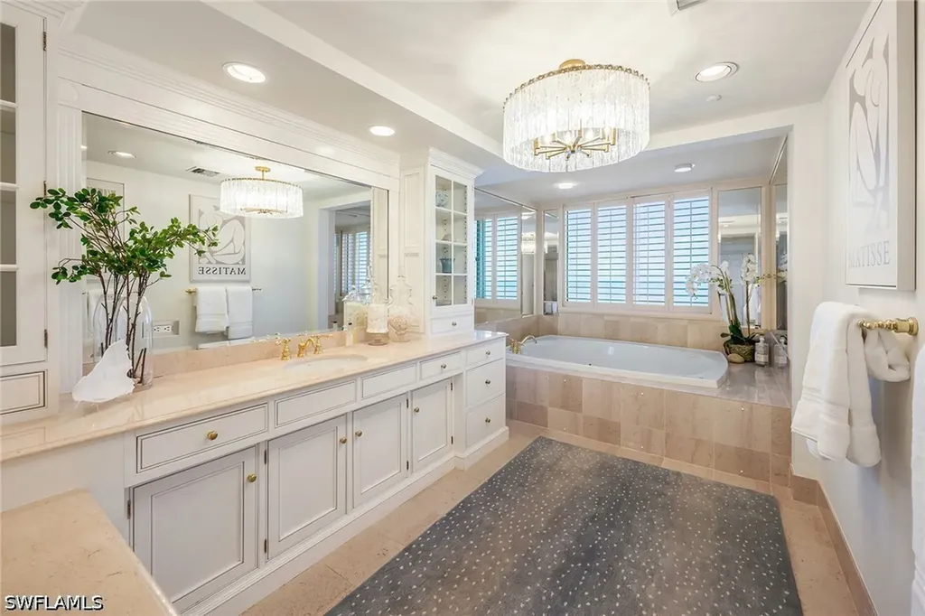 10 Seagate Drive Naples FL 34103