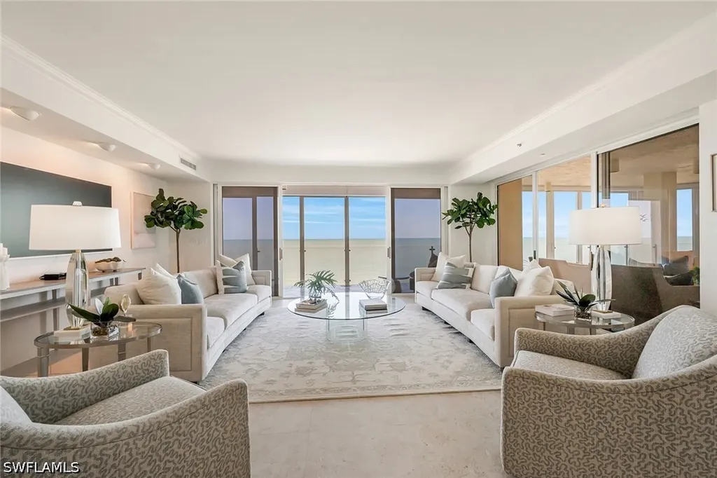 10 Seagate Drive Naples FL 34103