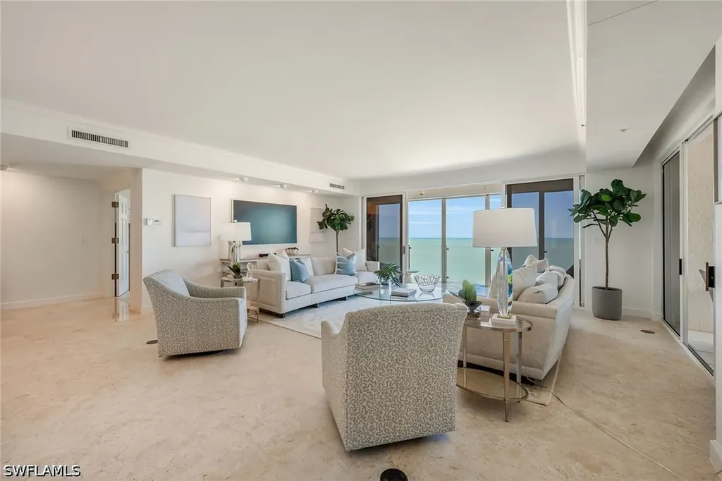 10 Seagate Drive Naples FL 34103