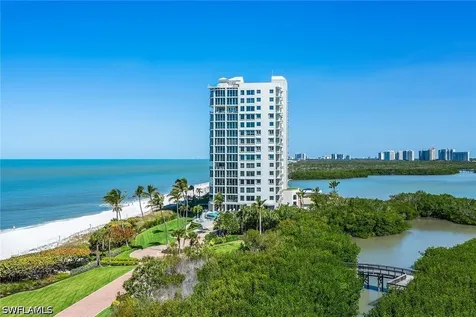 10 Seagate Drive Naples FL 34103