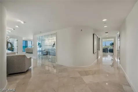10 Seagate Drive Naples FL 34103