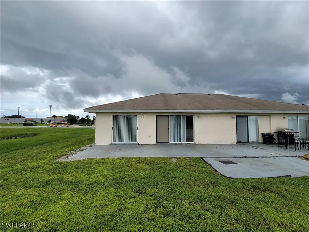 1417 NE 8th Terrace Cape Coral FL 33909