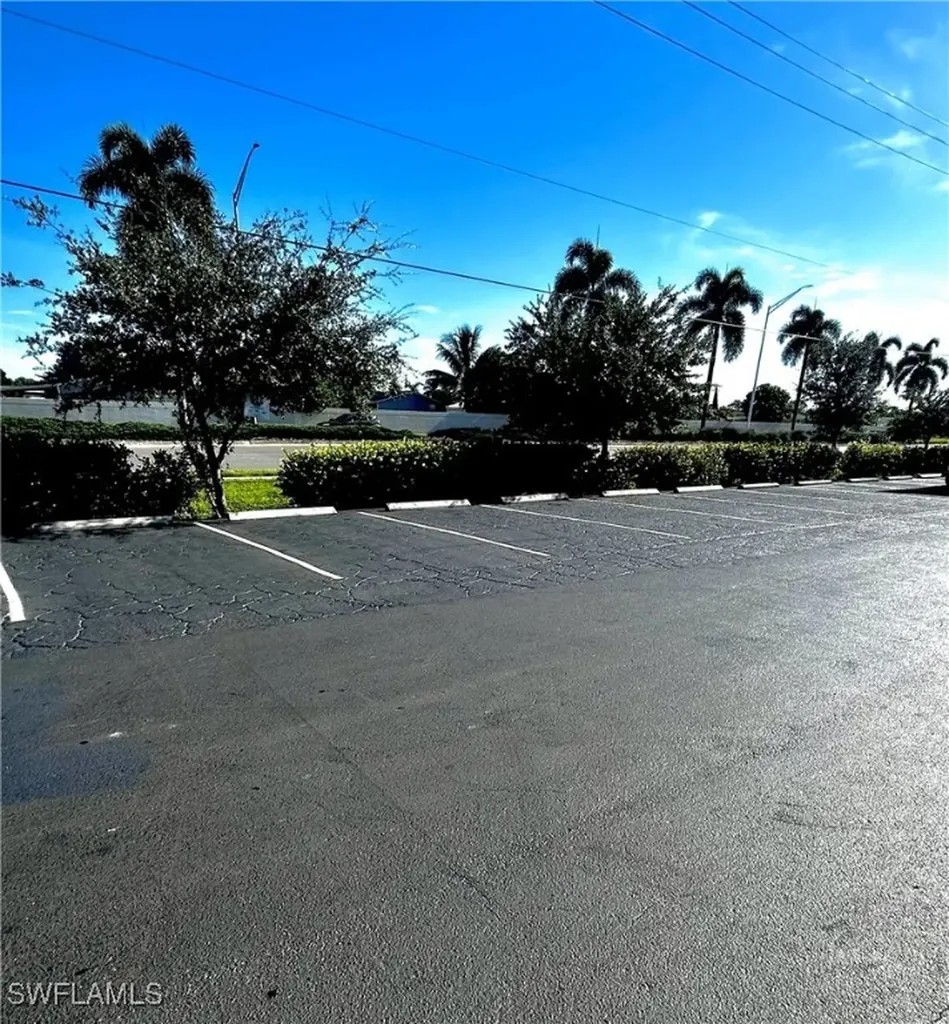 6028 Radio Road Naples FL 34104