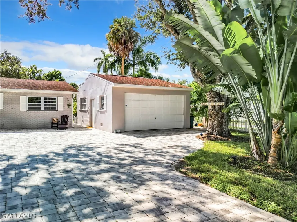 27291 S Riverside Drive Bonita Springs FL 34135