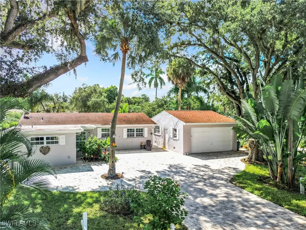 27291 S Riverside Drive Bonita Springs FL 34135