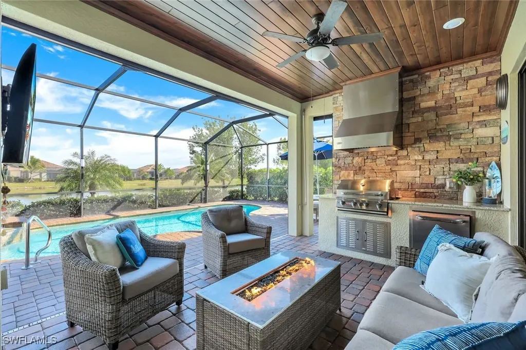 Bonita Springs FL, 28007 Kerry Court