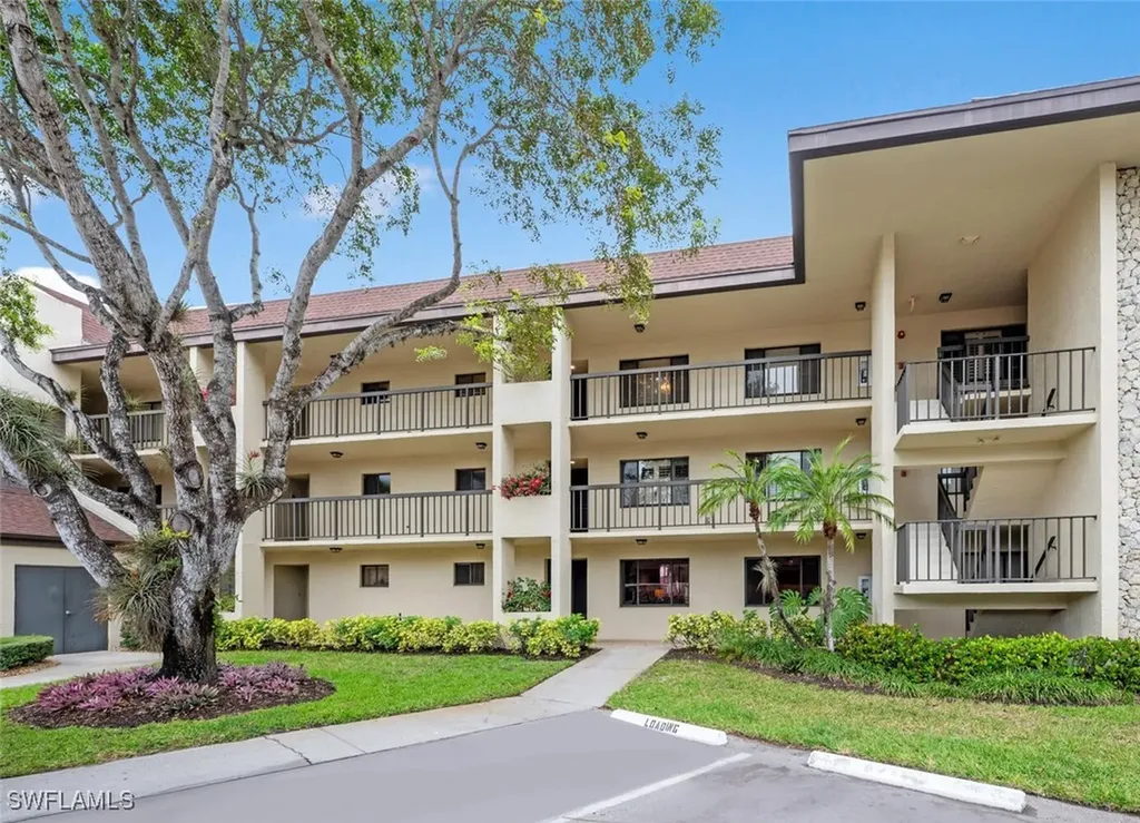 415 Augusta Boulevard Naples FL 34113