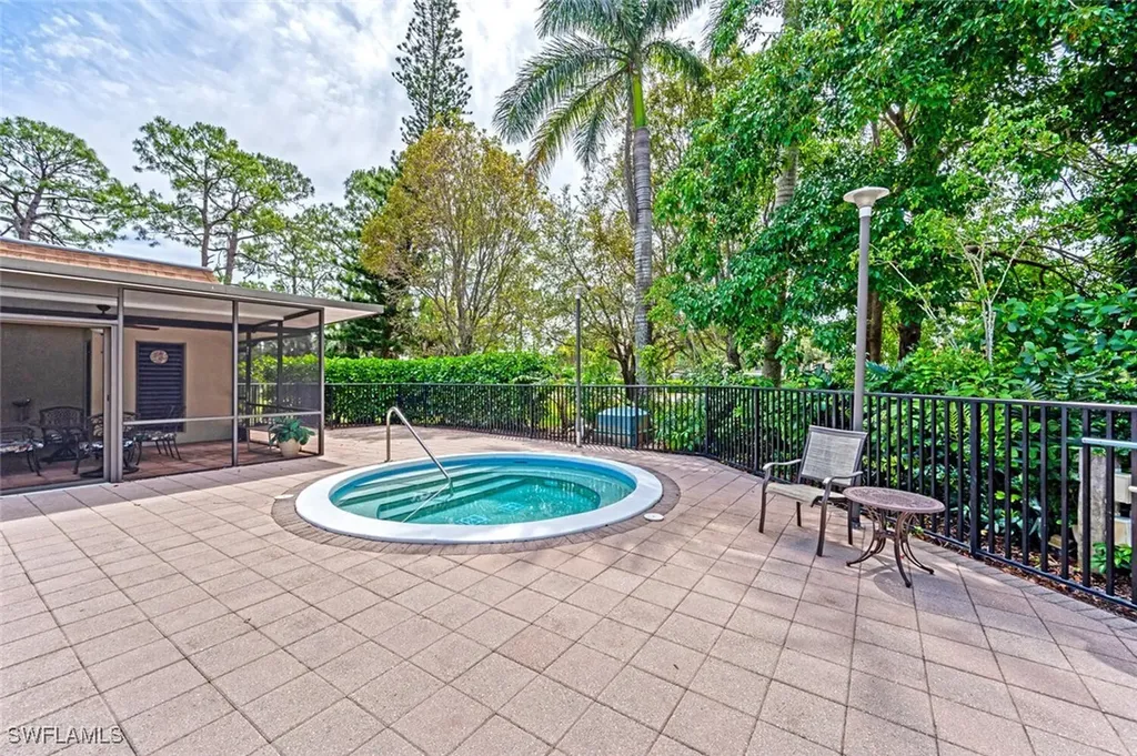 415 Augusta Boulevard Naples FL 34113