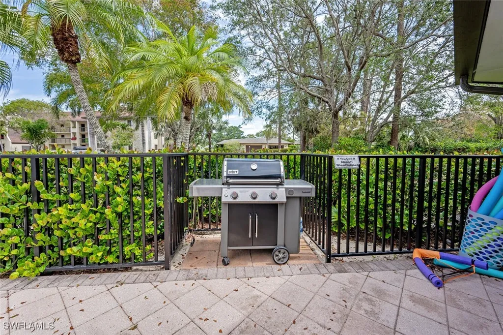 415 Augusta Boulevard Naples FL 34113