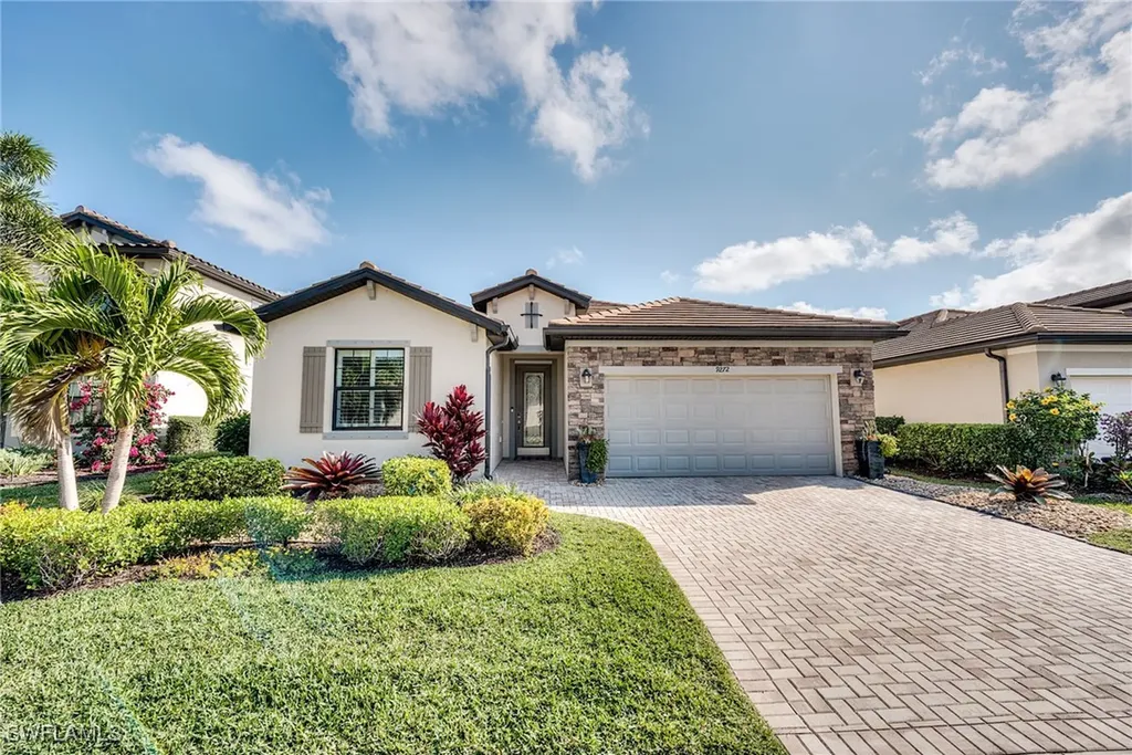 9272 Shadow Oak Lane Naples FL 34120