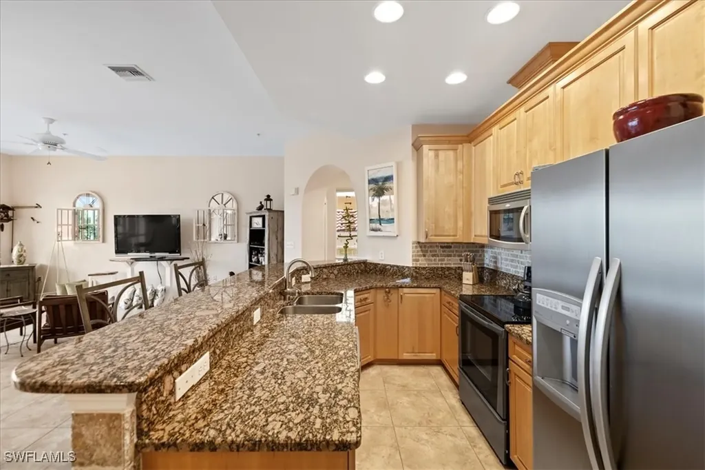 4610 SE 5th Place Cape Coral FL 33904