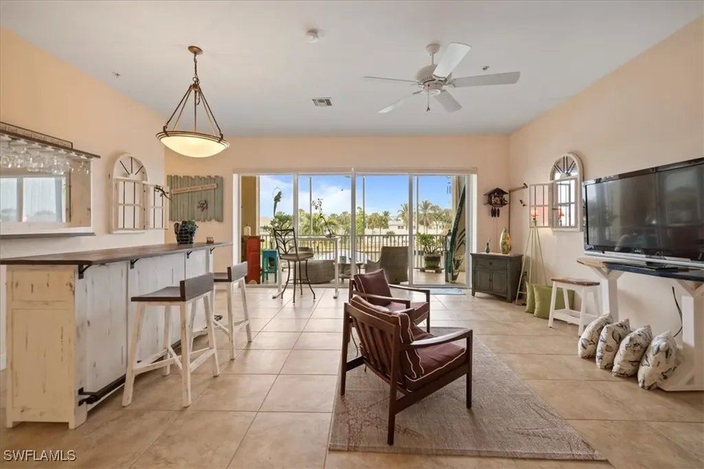 4610 SE 5th Place Cape Coral FL 33904