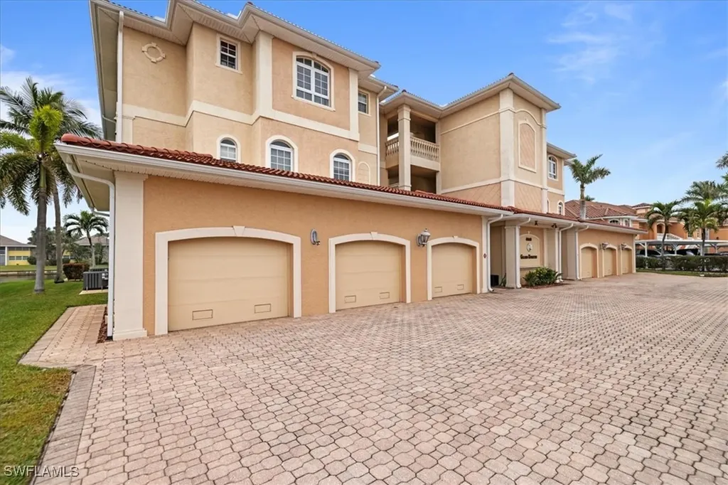 4610 SE 5th Place Cape Coral FL 33904