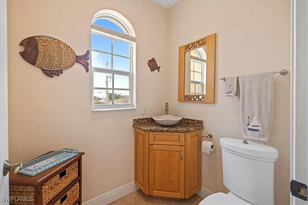 4610 SE 5th Place Cape Coral FL 33904