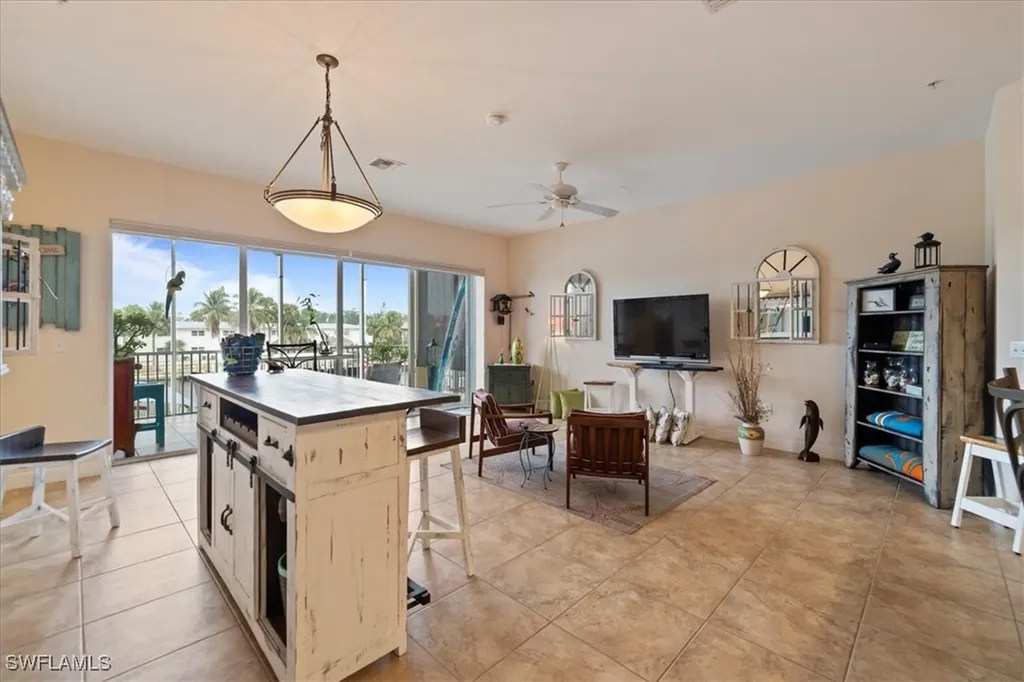 4610 SE 5th Place Cape Coral FL 33904