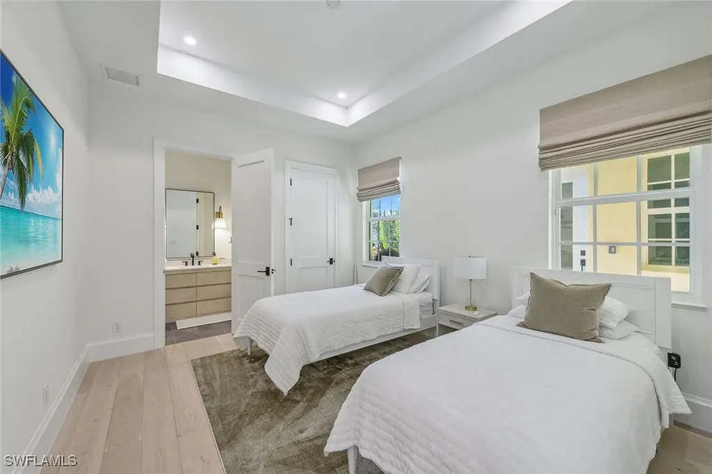 215 Point Salerno Naples FL 34108