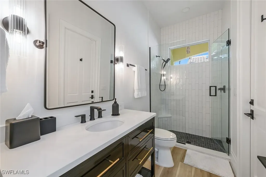 215 Point Salerno Naples FL 34108
