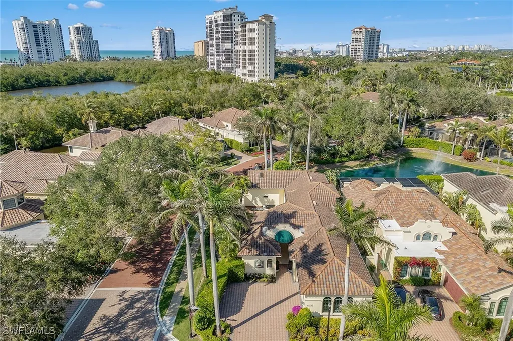 215 Point Salerno Naples FL 34108