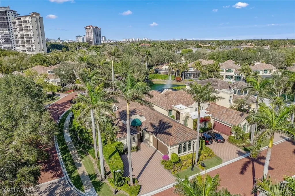 215 Point Salerno Naples FL 34108