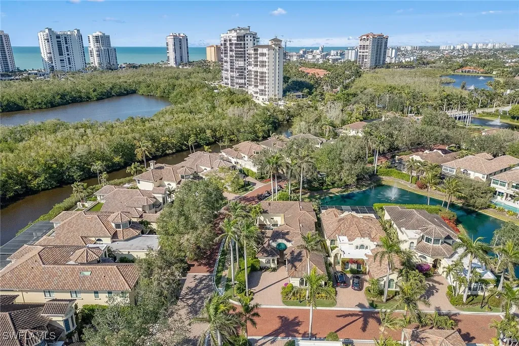 215 Point Salerno Naples FL 34108