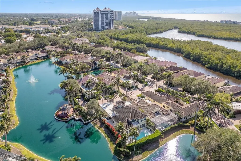 215 Point Salerno Naples FL 34108