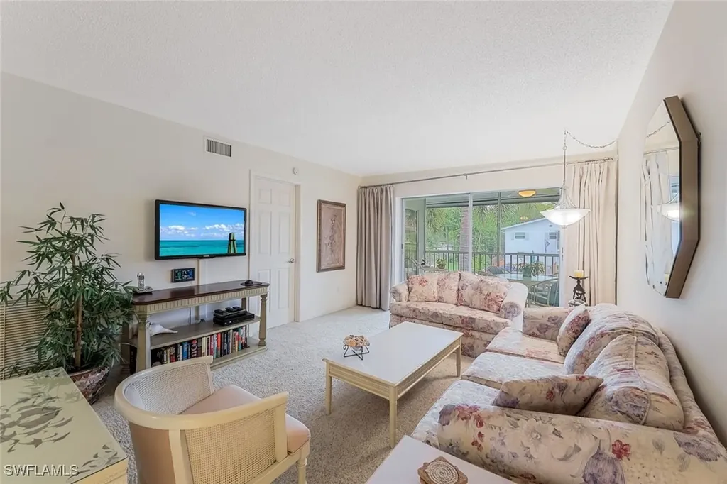 1686 Blue Point Avenue Naples FL 34102