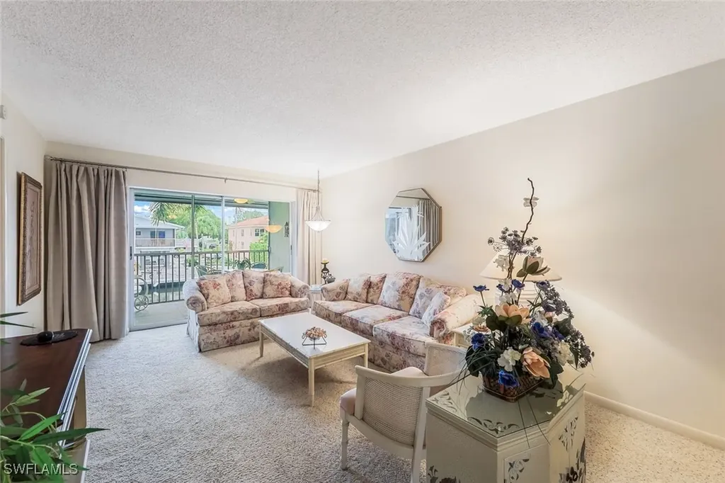 1686 Blue Point Avenue Naples FL 34102