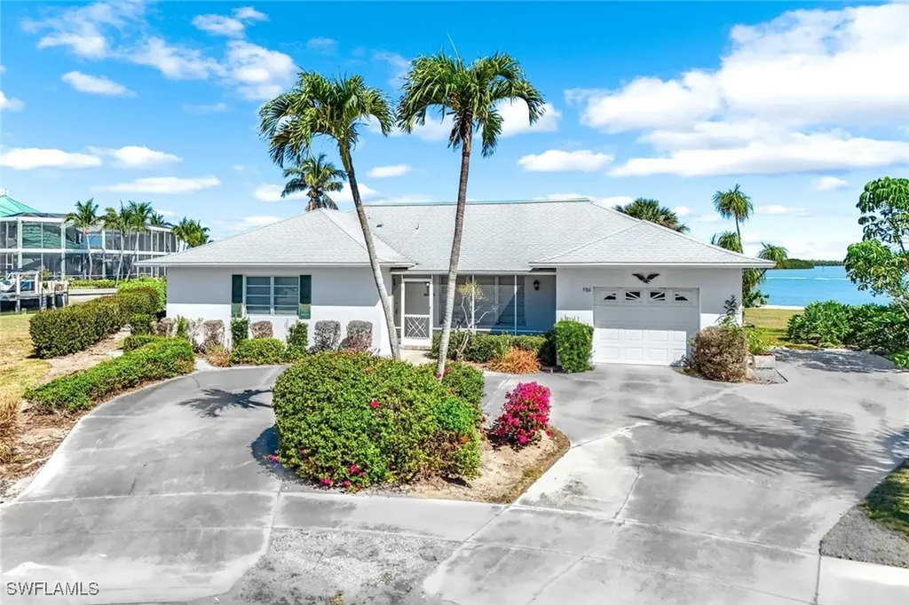 980 Iris Court Marco Island FL 34145