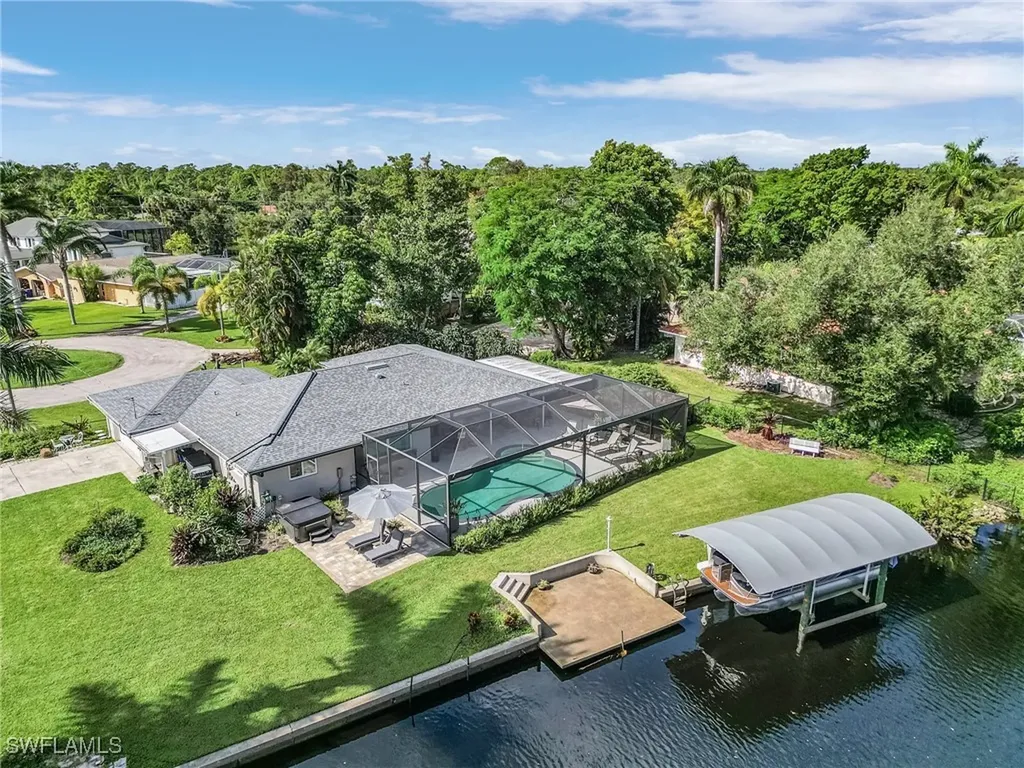 2476 Bridge Road North Fort Myers FL 33917