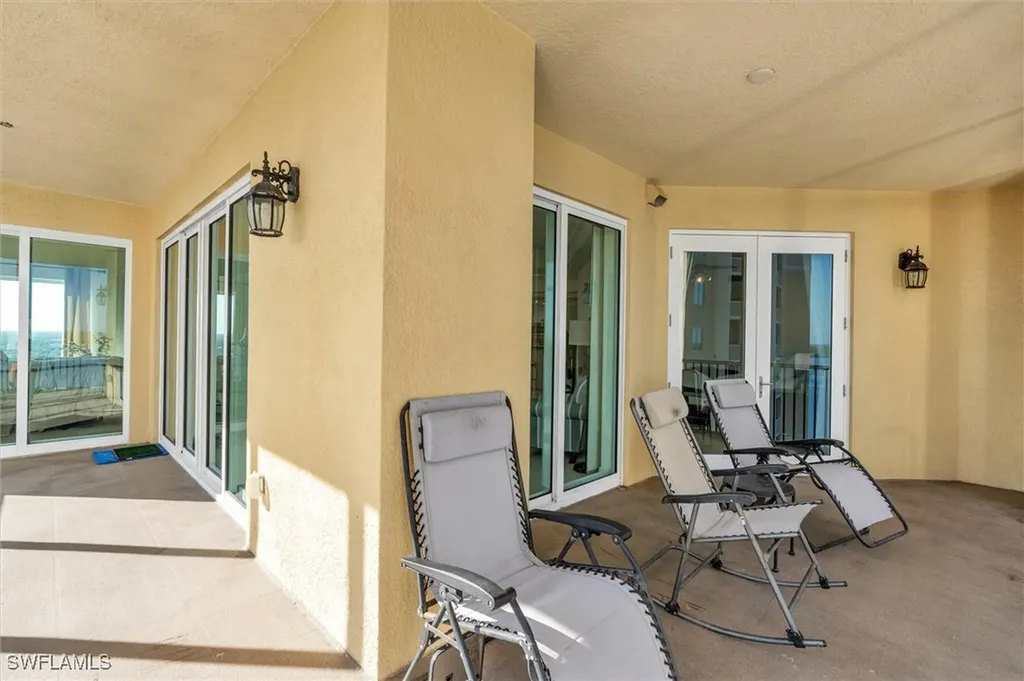 2743 1st Street Fort Myers FL 33916