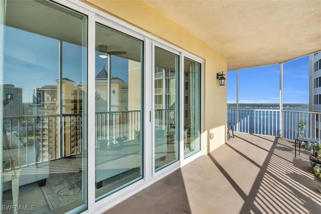 2743 1st Street Fort Myers FL 33916