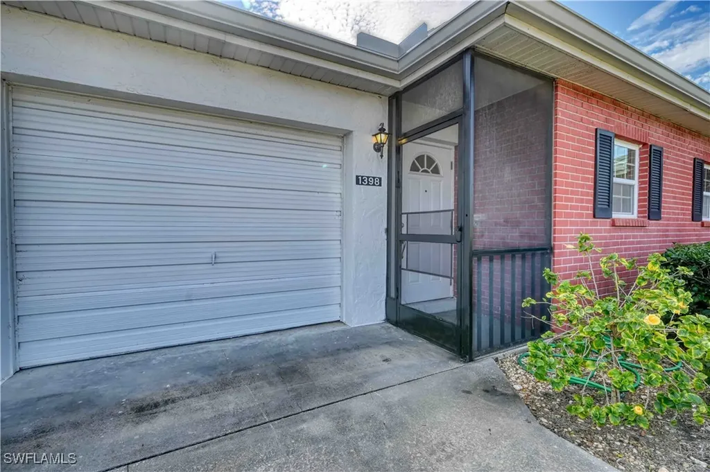 1398 Myerlee Country Club Boulevard Fort Myers FL 33919