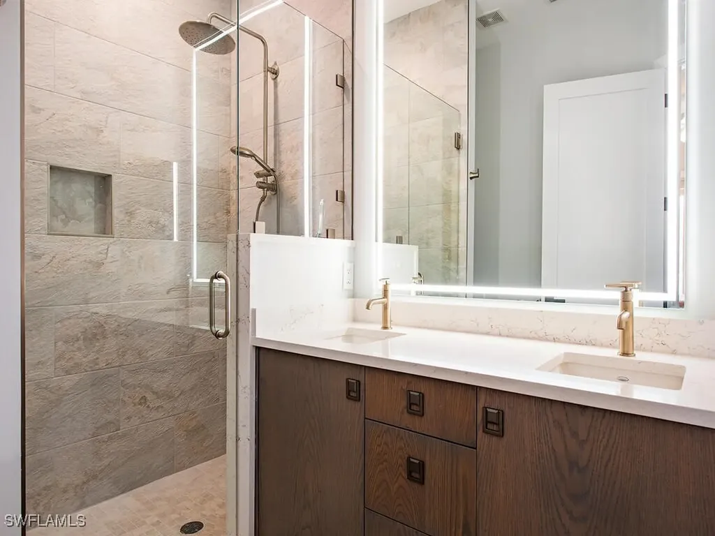 2330 Mont Claire Drive Naples FL 34109