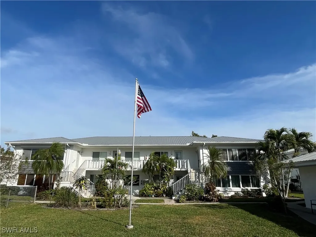 431 Van Buren Street Fort Myers FL 33916