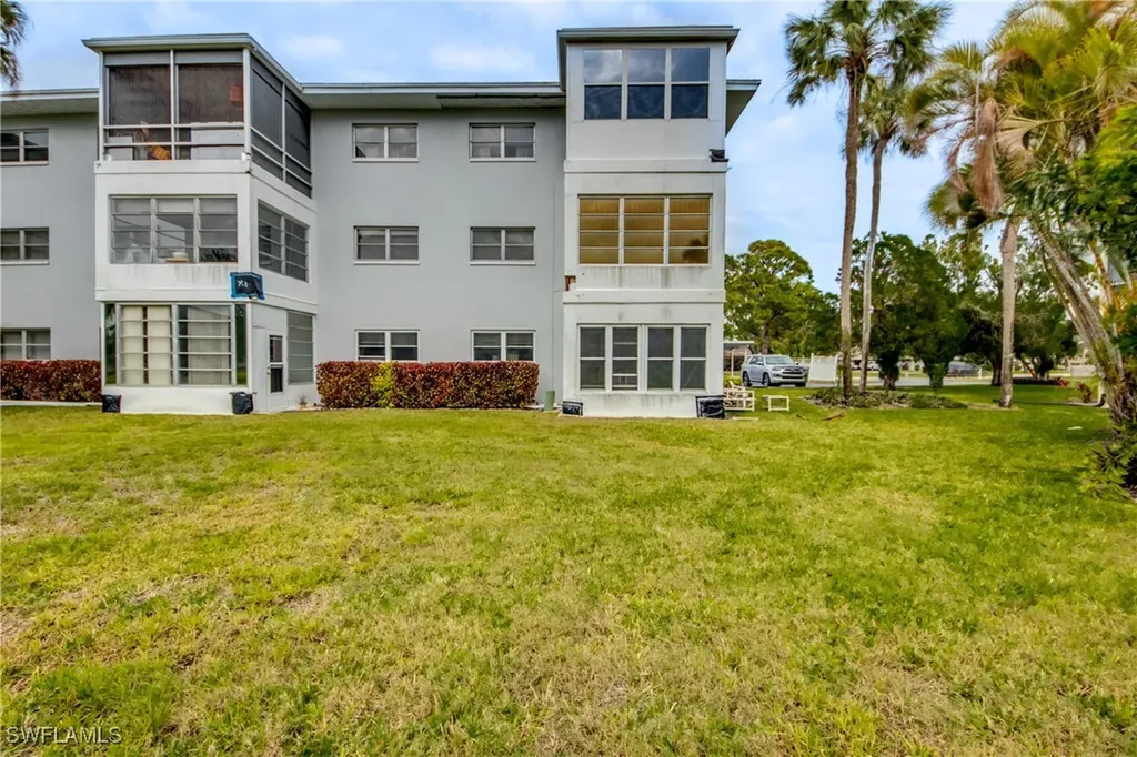 1432 Tropic Terrace North Fort Myers FL 33903